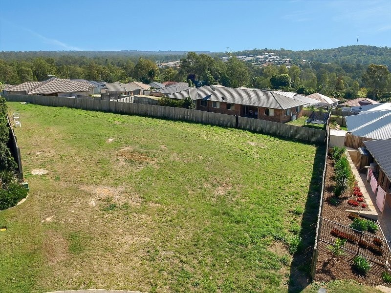 11 Dior Place, Wulkuraka QLD 4305