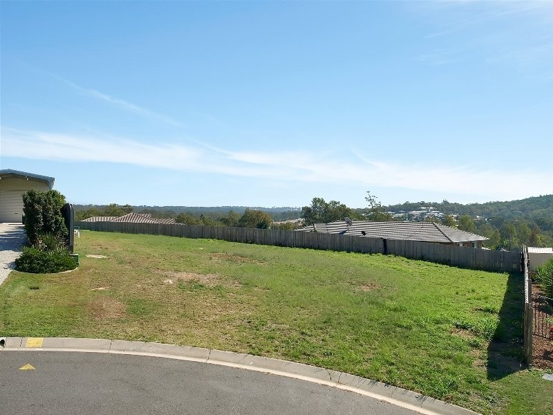 11 Dior Place, Wulkuraka QLD 4305