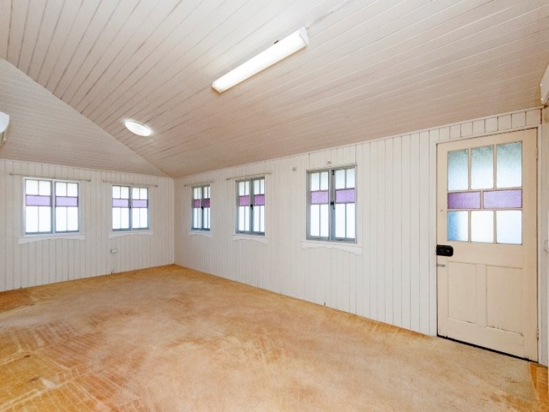 367 Riverside Drive, Pine Mountain QLD 4306