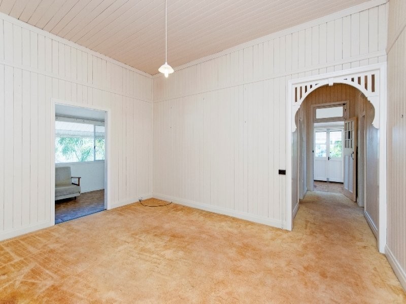 367 Riverside Drive, Pine Mountain QLD 4306