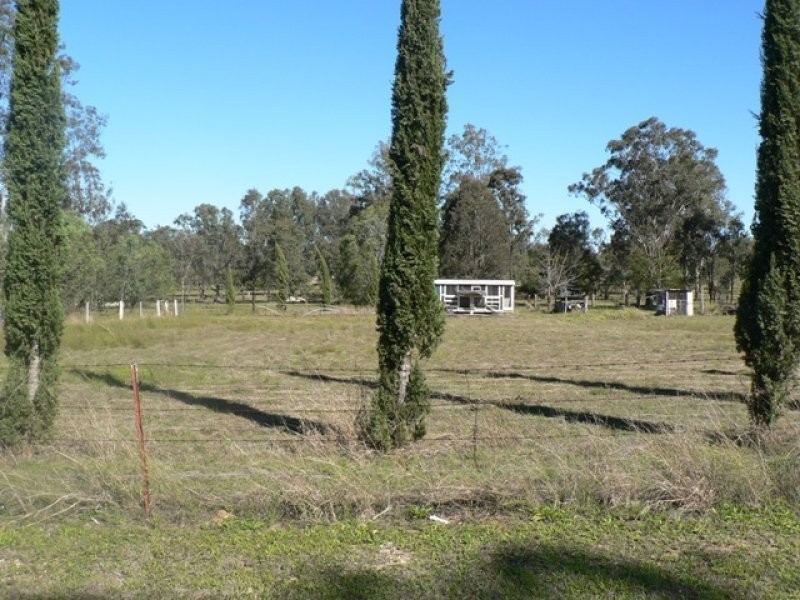 26 Elm Road, Walloon QLD 4306