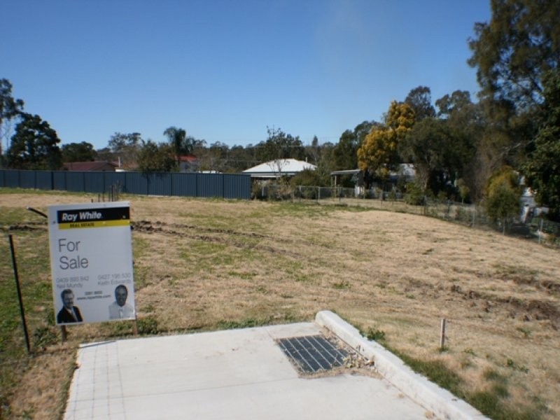 9a Johnston Street, Silkstone QLD 4304