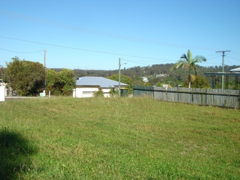 33 Margaret Street, Silkstone QLD 4304