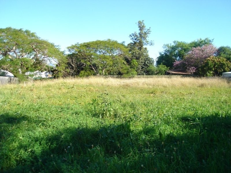 33 Margaret Street, Silkstone QLD 4304