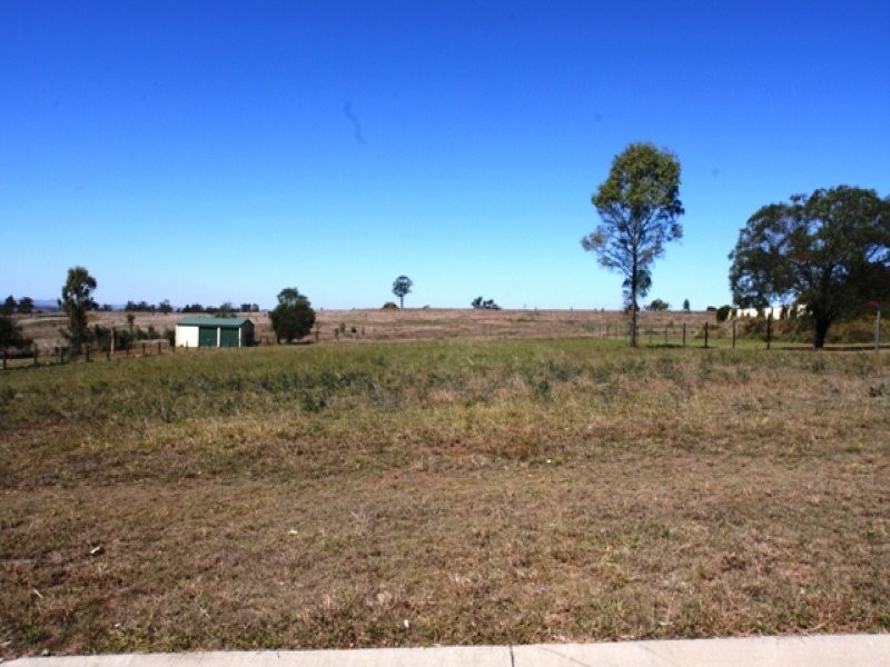 14-16 Wellington Rise, Willowbank QLD 4306