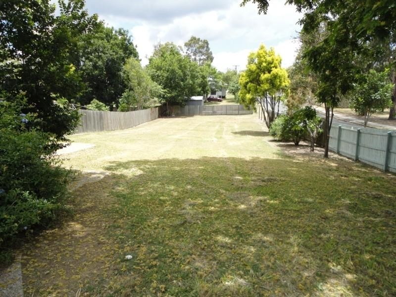 12 McNamara Street, Leichhardt QLD 4305