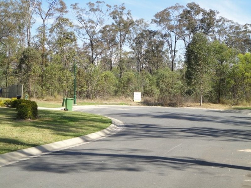 18 Pinot Place, Pine Mountain QLD 4306