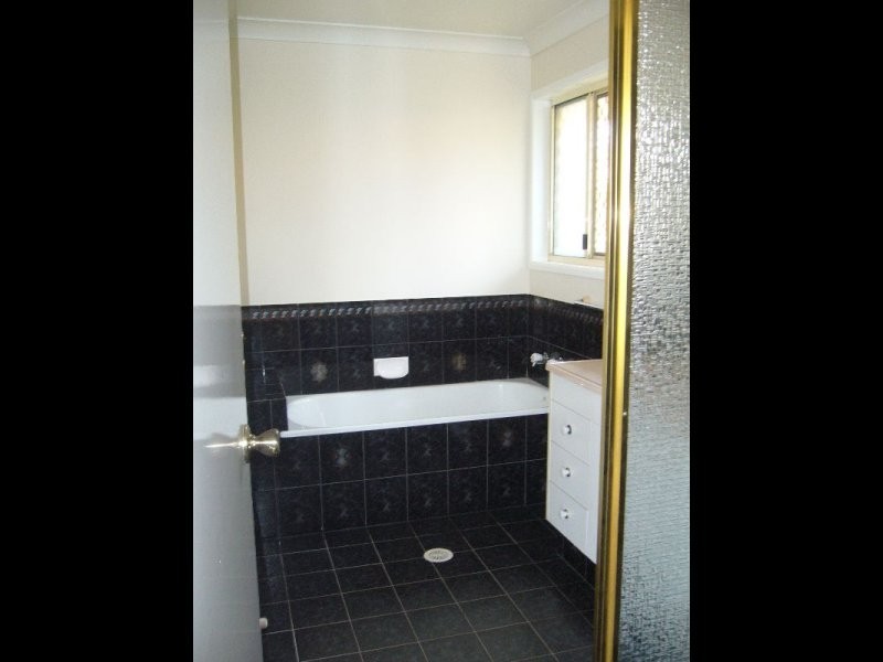 8 Bangalow Crescent, Raceview QLD 4305