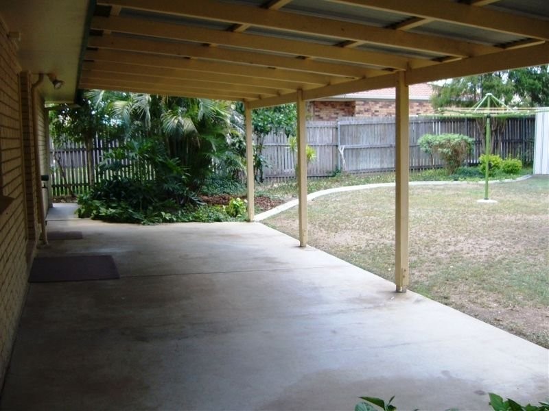 8 Bangalow Crescent, Raceview QLD 4305