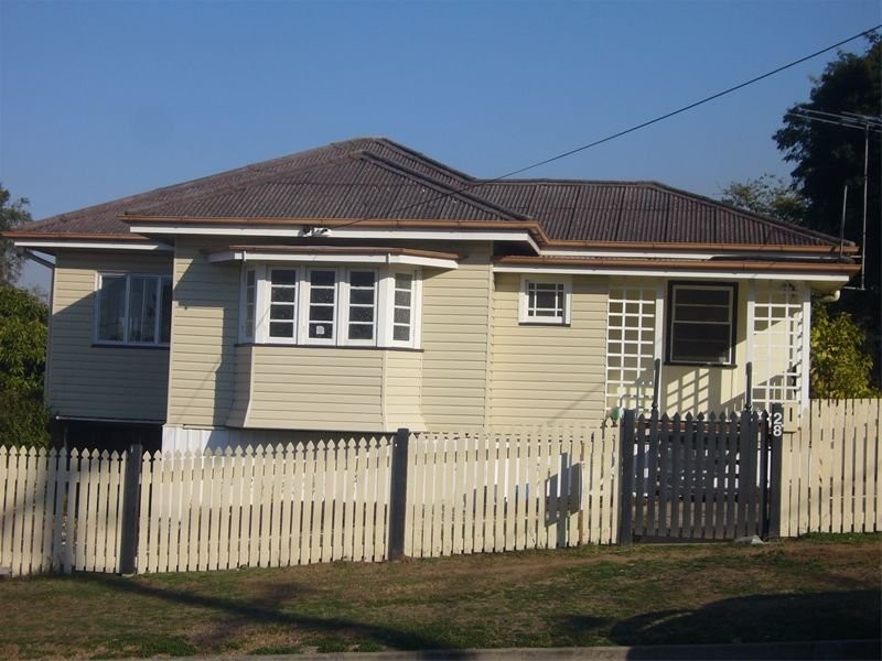 28 Chermside Road, Eastern Heights QLD 4305