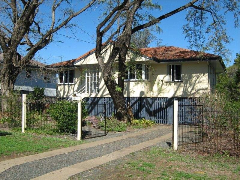20 Peacock Street, One Mile QLD 4305