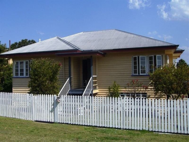 10 Boundary Street, Bundamba QLD 4304