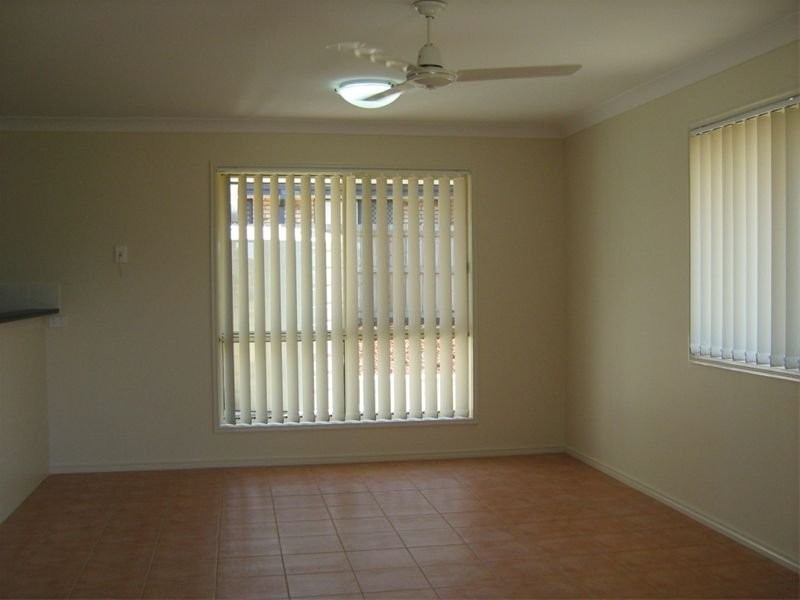 18 Travis Street, Yamanto QLD 4305