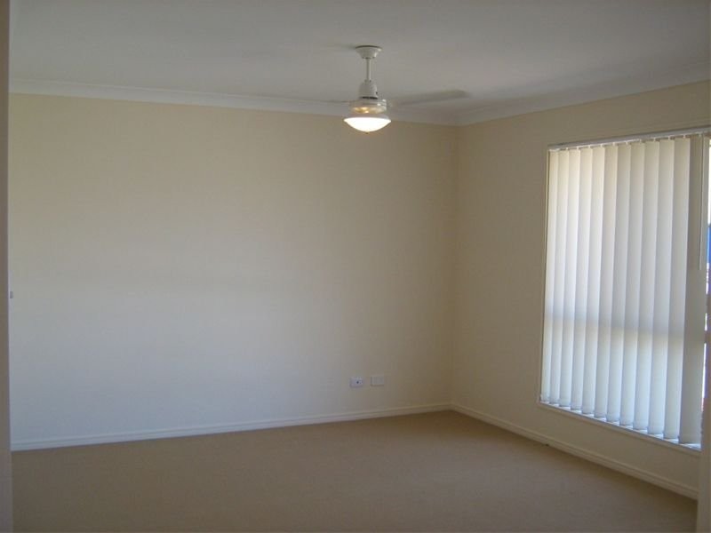 5 Nicole Place, Yamanto QLD 4305