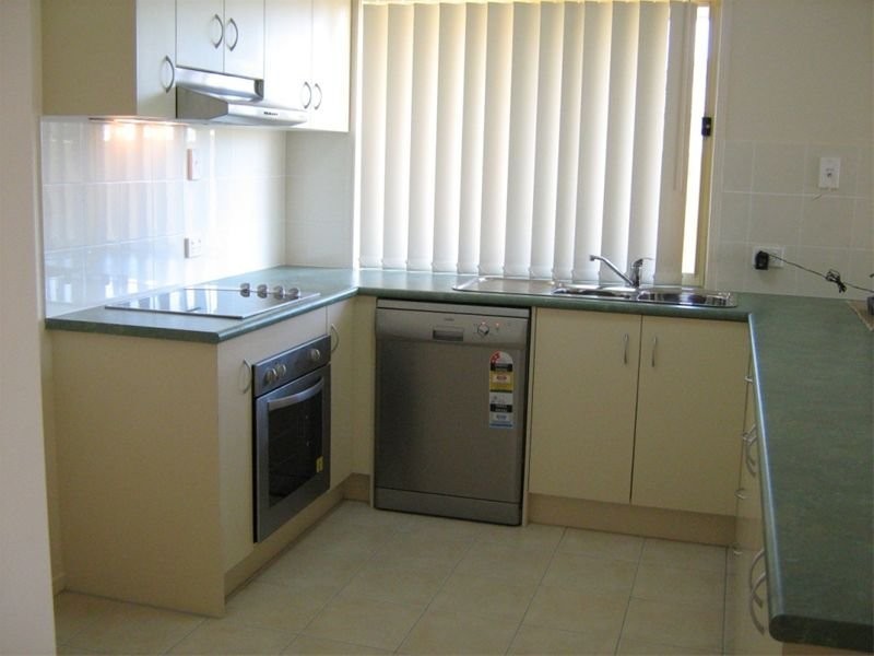 17 Varley Street, Lowood QLD 4311