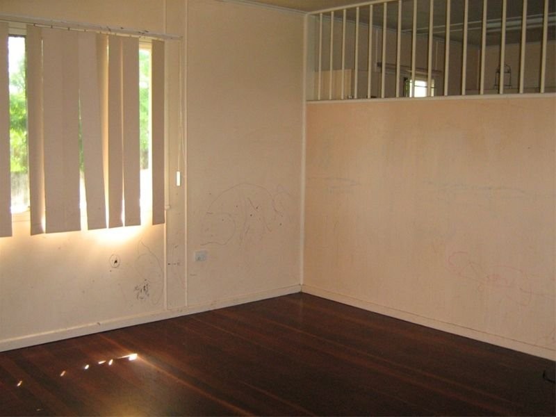 29 Woodford Street, One Mile QLD 4305