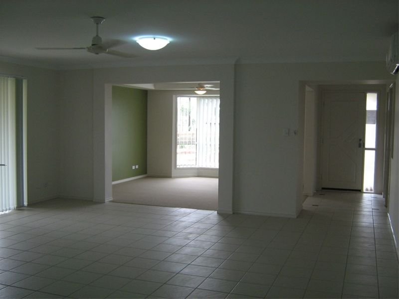 34 Angela Place, Yamanto QLD 4305