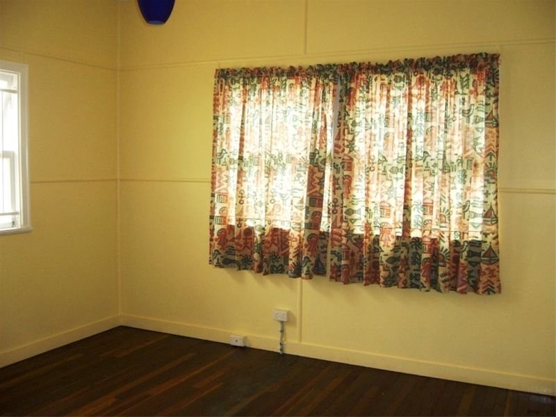 1 Liverpool Street, North Ipswich QLD 4305