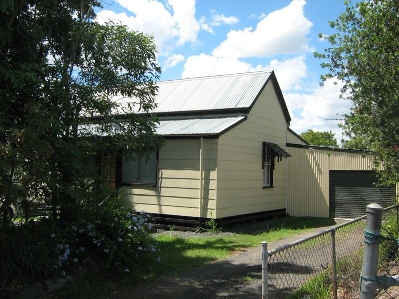 55 Brisbane Road, Riverview QLD 4303