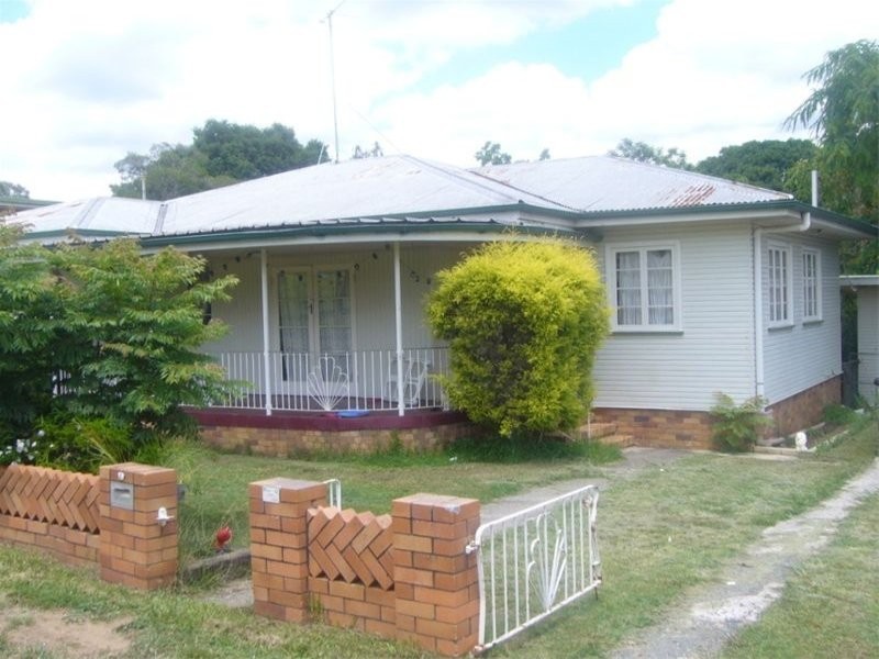 2 Lion Street, Ipswich QLD 4305