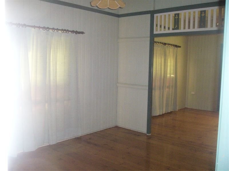 12 Michel Street, Lowood QLD 4311