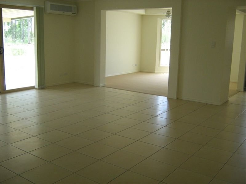 26 Benjamin Court, Yamanto QLD 4305