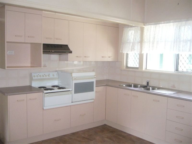 173 Brisbane Road, Booval QLD 4304
