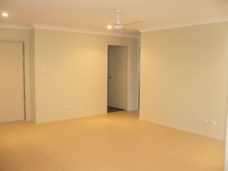 87 Rockman Drive, Raceview QLD 4305