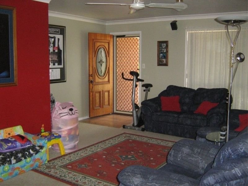 106 Sandalwood Drive, Yamanto QLD 4305