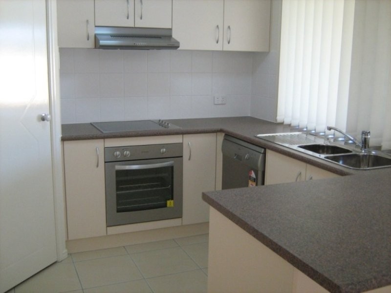 4 Josh Court, Flinders View QLD 4305