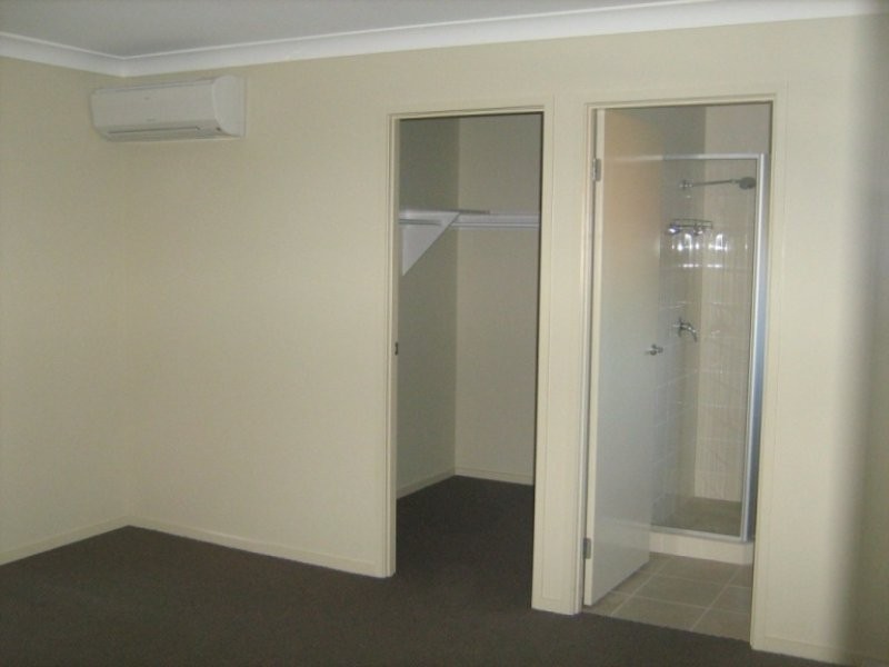 18 Burswood Close, Wulkuraka QLD 4305