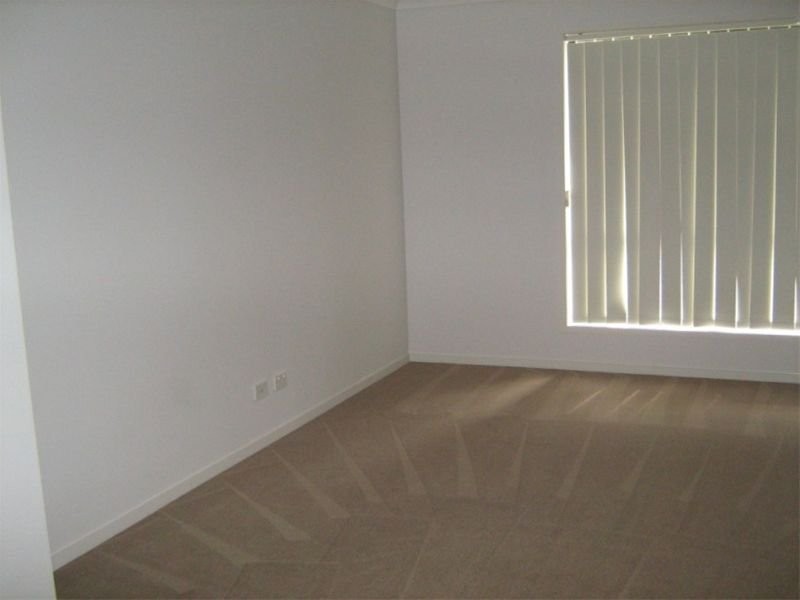 65 Sarah Drive, Yamanto QLD 4305