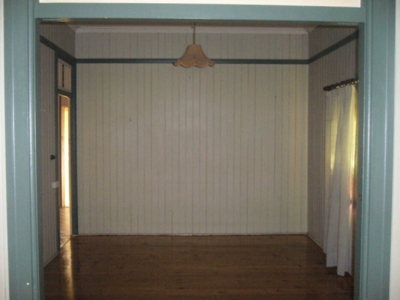 12 Michel Street, Lowood QLD 4311