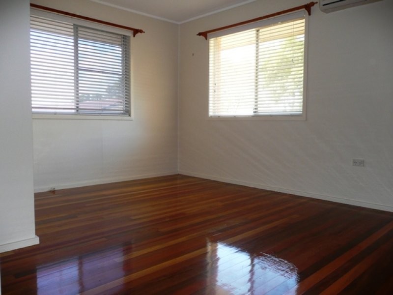 2 Peacock Street, One Mile QLD 4305