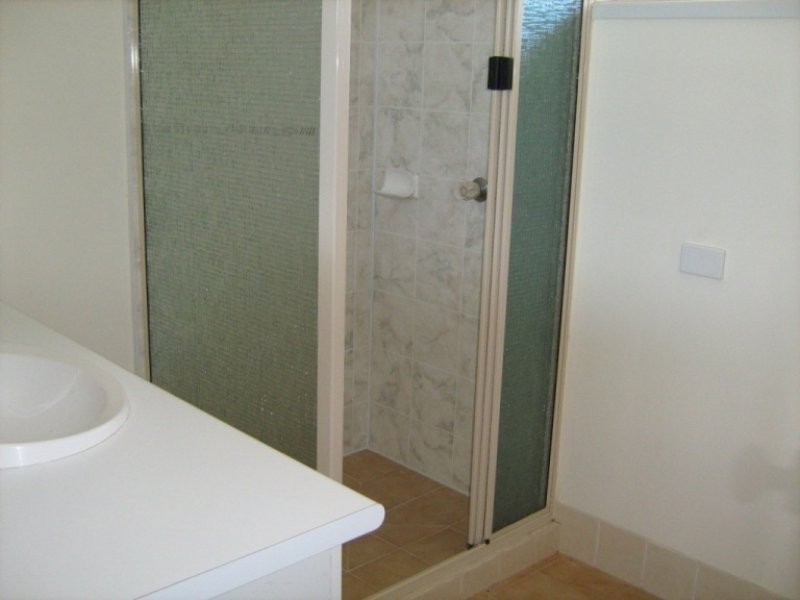 185 Raceview Street, Raceview QLD 4305