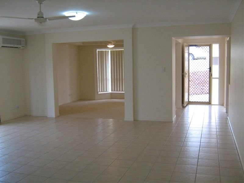 6 Benjamin Court, Yamanto QLD 4305