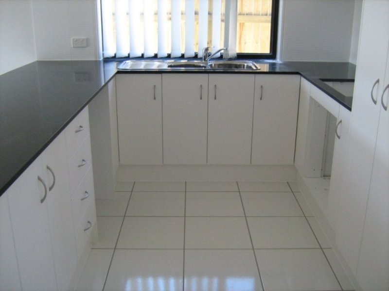 6 Windermere Street, Raceview QLD 4305