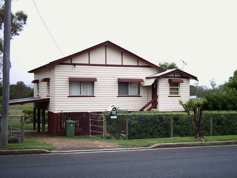 88 Railway Street, Lowood QLD 4311