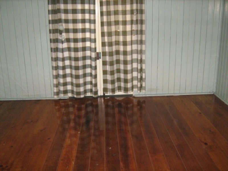 27 North Street, North Ipswich QLD 4305