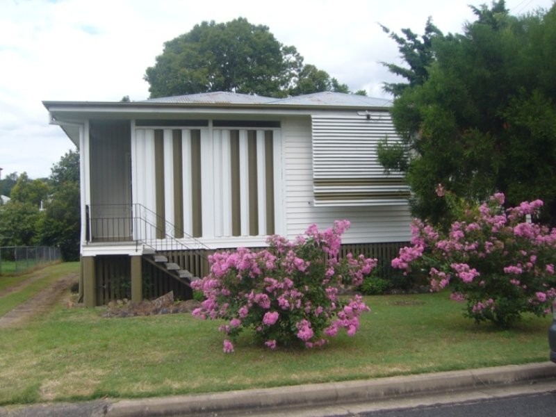 20 Gibbon Street, East Ipswich QLD 4305