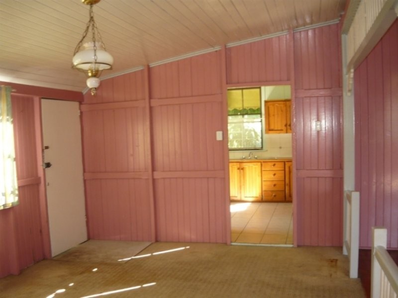 27 North Street, North Ipswich QLD 4305