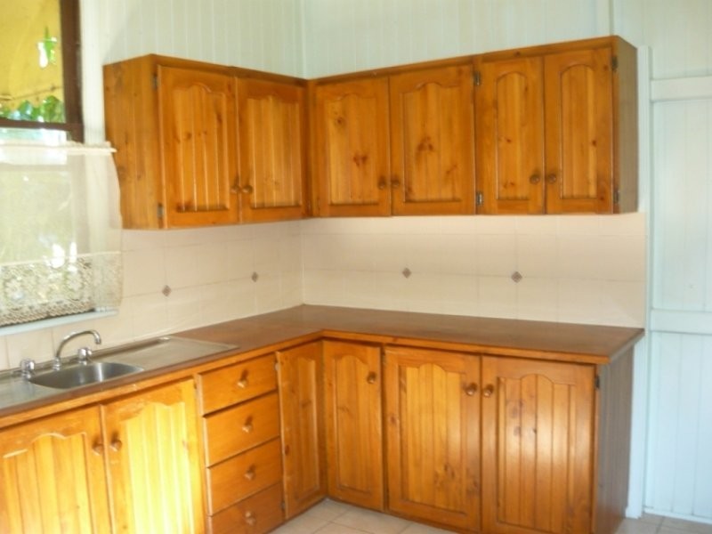 27 North Street, North Ipswich QLD 4305