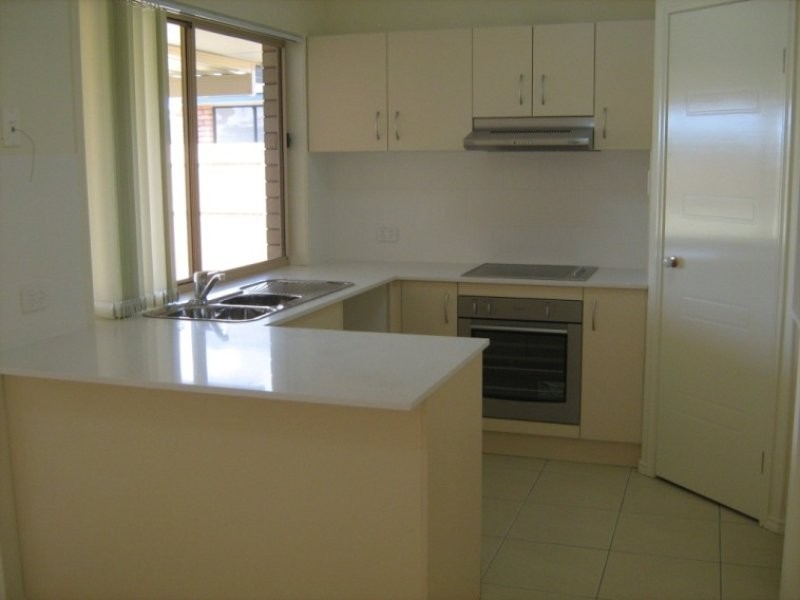 30 Bray Street, Lowood QLD 4311