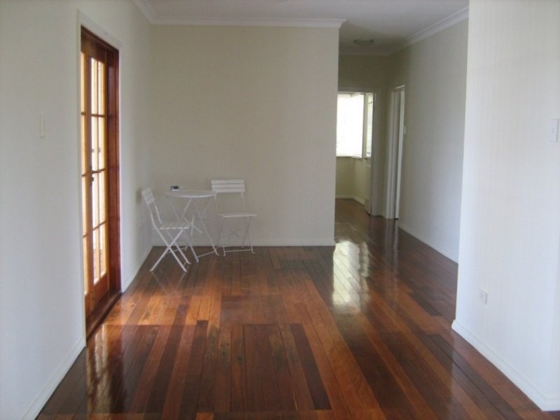 16 Burke Street, Barellan Point QLD 4306