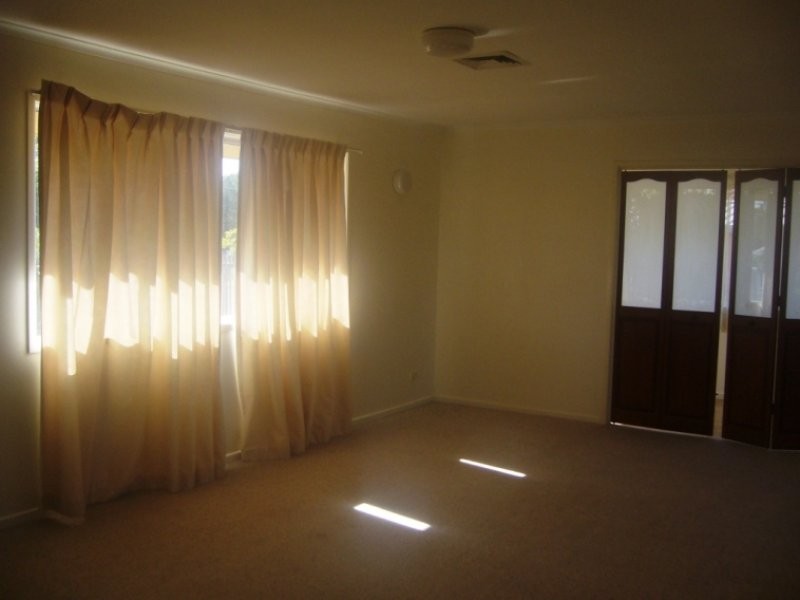 71 Barclay Street, Bundamba QLD 4304