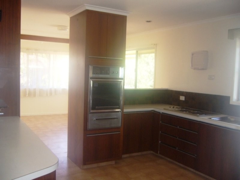 71 Barclay Street, Bundamba QLD 4304