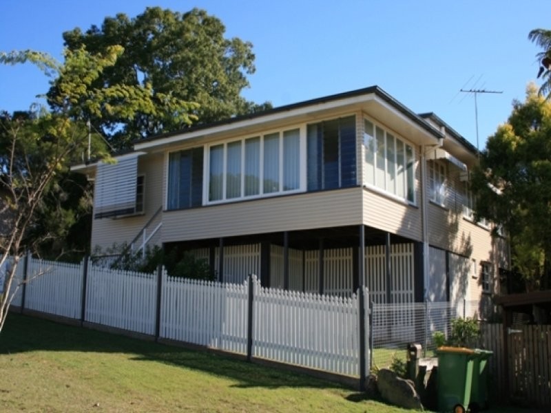 10 Ferguson Street, North Ipswich QLD 4305