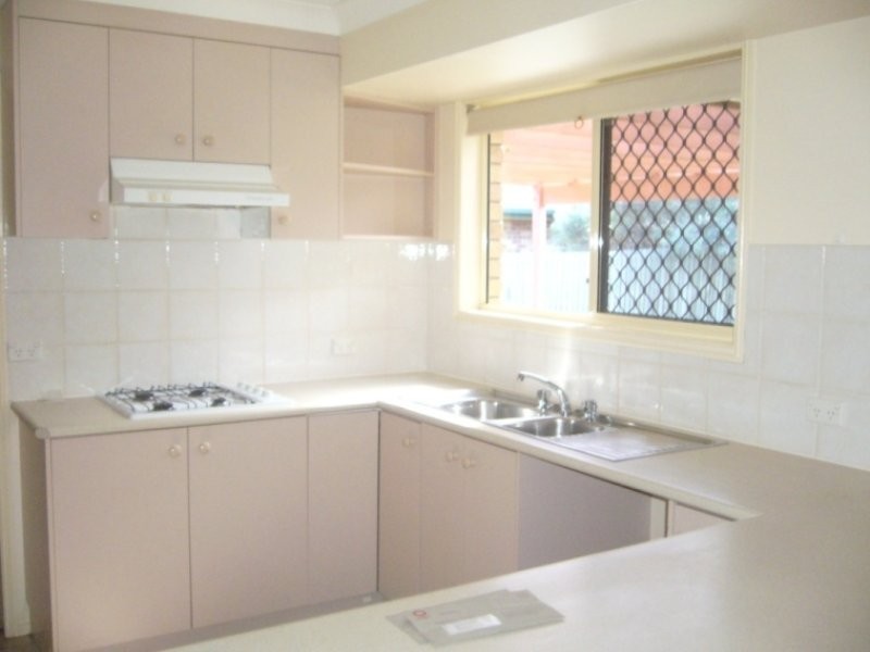 7 Jonquil Circuit, Flinders View QLD 4305