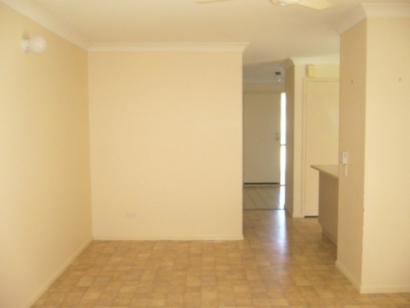 7 Jonquil Circuit, Flinders View QLD 4305