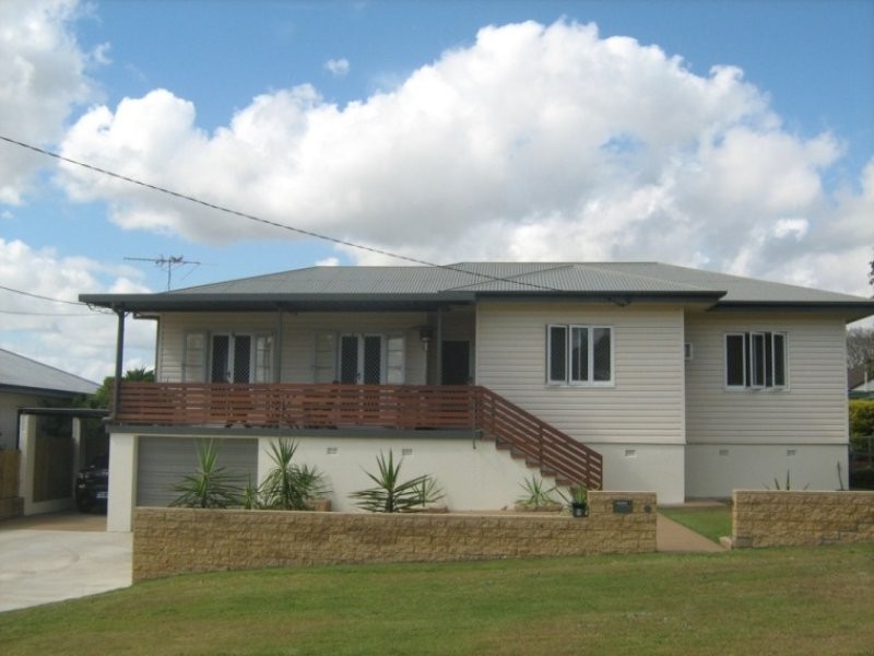 1 Vivian Street, Eastern Heights QLD 4305